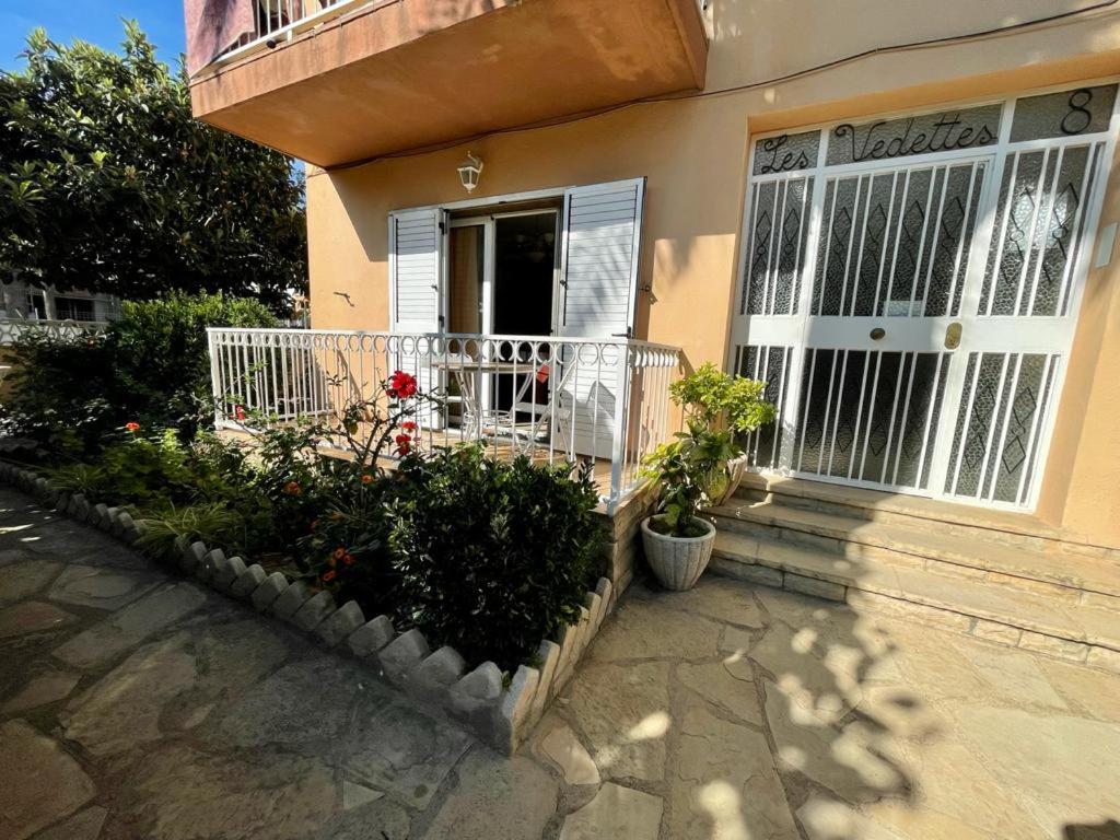 For A Stay Vedettes Кембрилс Екстериор снимка